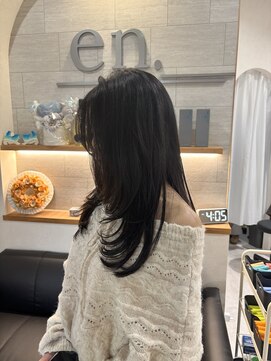 エン(en.) 【韓国風】艶髪グレージュ×顔周りくびれレイヤー