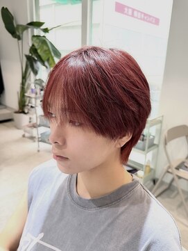 ノラ ウメダ(NORA UMEDA) 韓国ヘアチェリーレッド×シースルーマッシュ×ラウンドマッシュ