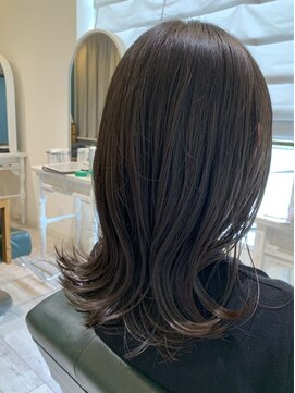 ニード(NIDO) ロブ ミディアムレイヤー