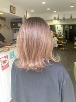 グルック ヘアーリラクゼーション 九条店(Gluck Hair Relaxation)&nbsp;ミディアムボブ×ベージュカラー