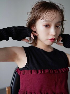 ログ オモテサンドウ(L.O.G OMOTESANDO) ペールグレージュショート