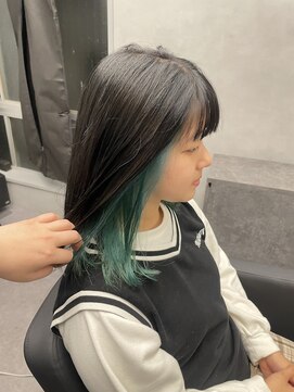 ファイブバイジエクト 堀江(FIVE by The Ect) インナーカラー　イヤリングカラー　グリーンカラー