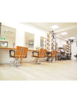 《9時～19時迄受付OK／最短45分で施術可能》カラーリストによる手際良いスピーディーな施術に定評あり◎