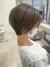 エレン(E L E N) 大人ショート/大人ボブ/アッシュ/ショートボブ/多摩センター