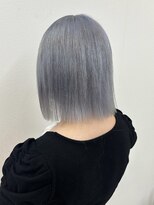 ドットハリス(.Hallis)&nbsp;ホワイトシルバー/ハイトーン/ボブ/髪質改善