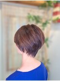 ショートボブ