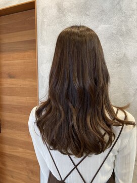 愛されロングヘア×20代ベージュブラウン