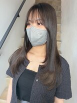 バズ(BUZZ) 顔まわりレイヤーでヘアスタイルに動きを、＊