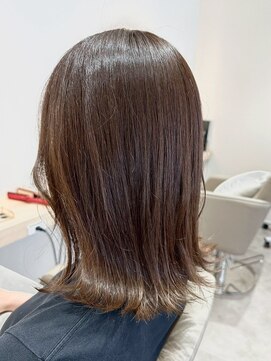 ルーチェココ ブラン(Lu'ce coco blanc) ツヤ感ストレート×ゆる外ハネ