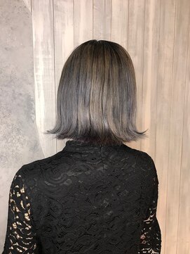 ヘアサロン アティリー(Hair Salon Attirer) 西梅田/ボブ/グレーベージュ/白髪ぼかし/ハイライト/ベージュ