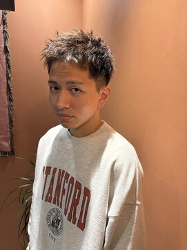 ニア(near) 刈り上げスパイキーショート