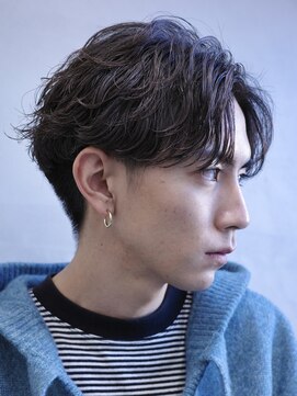 フィフス トウキョウ (fifth TOKYO) 渋谷ニュアンスパーマメンズカットフェザーパーマセンターパート