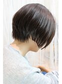 40代、50代の方におすすめ　トップとバックのふんわりショート
