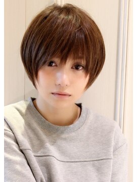 レウナ 外苑前(Reuna) 黒髪でも可愛く決まるショートヘアー マッシュショート
