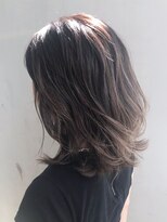 ハイライトミディ_ネイビーカラーフレンチボブ_ba240291