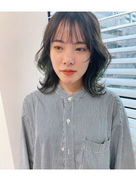 レル(lelu) レイヤーカットとインナーカラーの相性