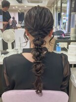 ディア(.eer)&nbsp;お呼ばれヘア♪編みおろし×ロングへあ