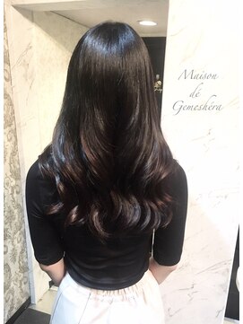 メゾン ドゥ ジェメシェラ(Maison de gemeshe'ra) 重さとバランスの調和×sensual long 韓国