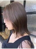 大人シアーベージュミニウルフボブミディアムレイヤー