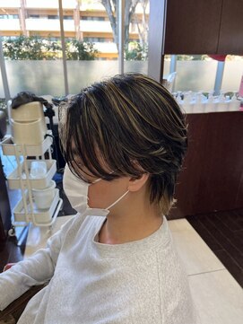 オゼル(OZEL) 【センターパートマッシュ】抜け感×色気を纏う上品メンズカット