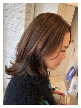 シーバイリリア(siie by LILIA) ハイライトで透明感を♪♪