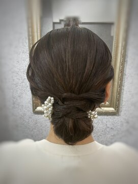 ララ(LalA) シニヨン