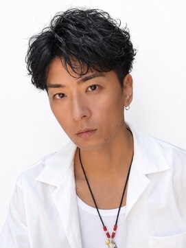 オーシャントーキョー ホワイト 原宿(OCEAN TOKYO WHITE) アップバングショート黒髪ツイストスパイラルパーマ短髪