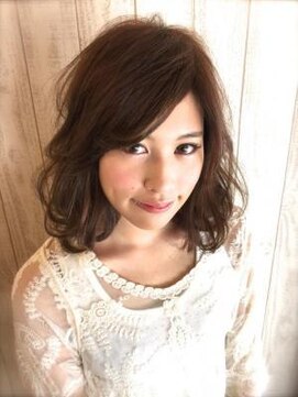 グランドライン(GRAND LINE) フェミニンルーズウェーブ ニュアンスカラー ミディアムヘア