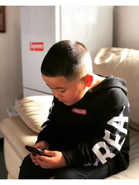 バーバーショップ エイチツー(BARBERSHOP H2) フェードカット