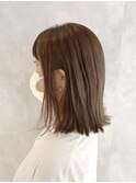 20代30代40代縮毛矯正×ハイトーングレージュ切りっぱなしミディ
