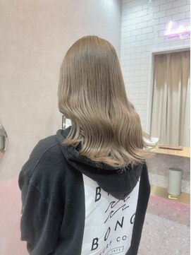 ロンド レア 天神大名店(Lond Le’a) 天神大名ダブルカラーケアブリーチハイトーンフォギーベージュ