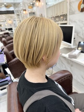 ティンク 関内(Tink) ブロンドカラー