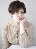 ショートヘア　ひし形シルエット　ニュアンスパーマショート