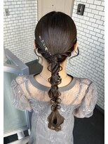 タイトヘア タイトアレンジ タイトポニー 編みおろし 参列ヘア