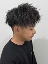 ヒュイル バイ ニアウ(Hwyl by Niau)&nbsp;メンズアップバングショートパーマツイストショート刈り上げ