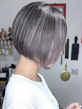 ブレイズヘアー(BLAZEhair) ミニボブバレイヤージュ×グレーシルバー×ブリーチ２回