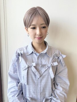 ルッツ(Lutz. hair design) 3/27 ベージュ ハイトーン ショートカット【千代田彩夏】
