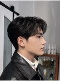 韓国風メンズパーマナチュラルセンターパート毛流れ長めマッシュ