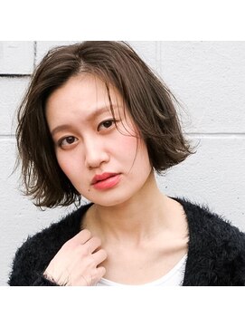 ビコ(bico) 跳ねても可愛いアッシュグレージュボブ