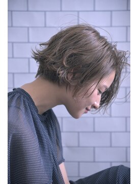オルセン(OLSEN) 【BALLOON HAIR 表参道】セミウェットグレージュカールボブ
