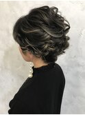 ショートヘアでもアップ