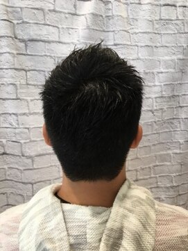 ミーティア バイ クアトロ(Meteor By QUATRO) メンズ刈り上げスタイル