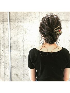 アンコ(anco.) お呼ばれヘアアレンジ