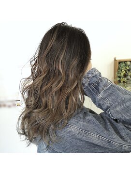 リリス(l'iris) 【l’iris】Highlight×Balayage