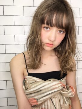 フィル 横浜(fil) フレンチベージュ_オリーブベージュレイヤーカットウェットヘア