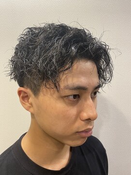 銀座マツナガ 神田店 艶出しセット◎ツーブロックツイストスパイラルセンターパート