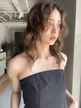 外国人風パーマ　くせ毛風パーマ　ミディアムパーマ　y2
