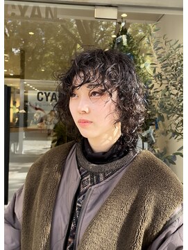 シアン 栄店(CYAN.) 黒髪ウルフパーマ