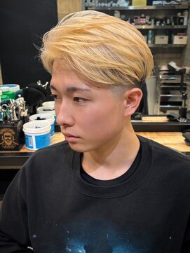 ビンゴ(BINGO) 1422ニュアンスカラーアップバングツー刈り上げセンターパート