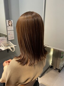 シェルベアー 銀座四丁目(Shell Bear) 縮毛矯正によるナチュラル外ハネスタイル／銀座